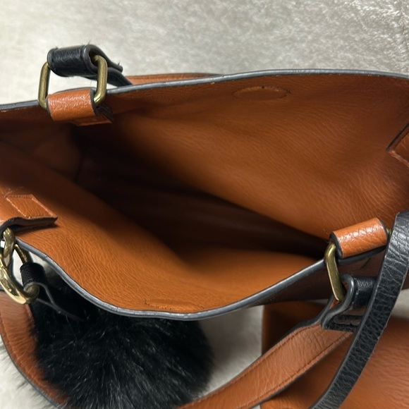 Cute GH Bass & Co. Black/ Brown Purse with detachable coin/makeup bag & pompom - Picture 6 of 7